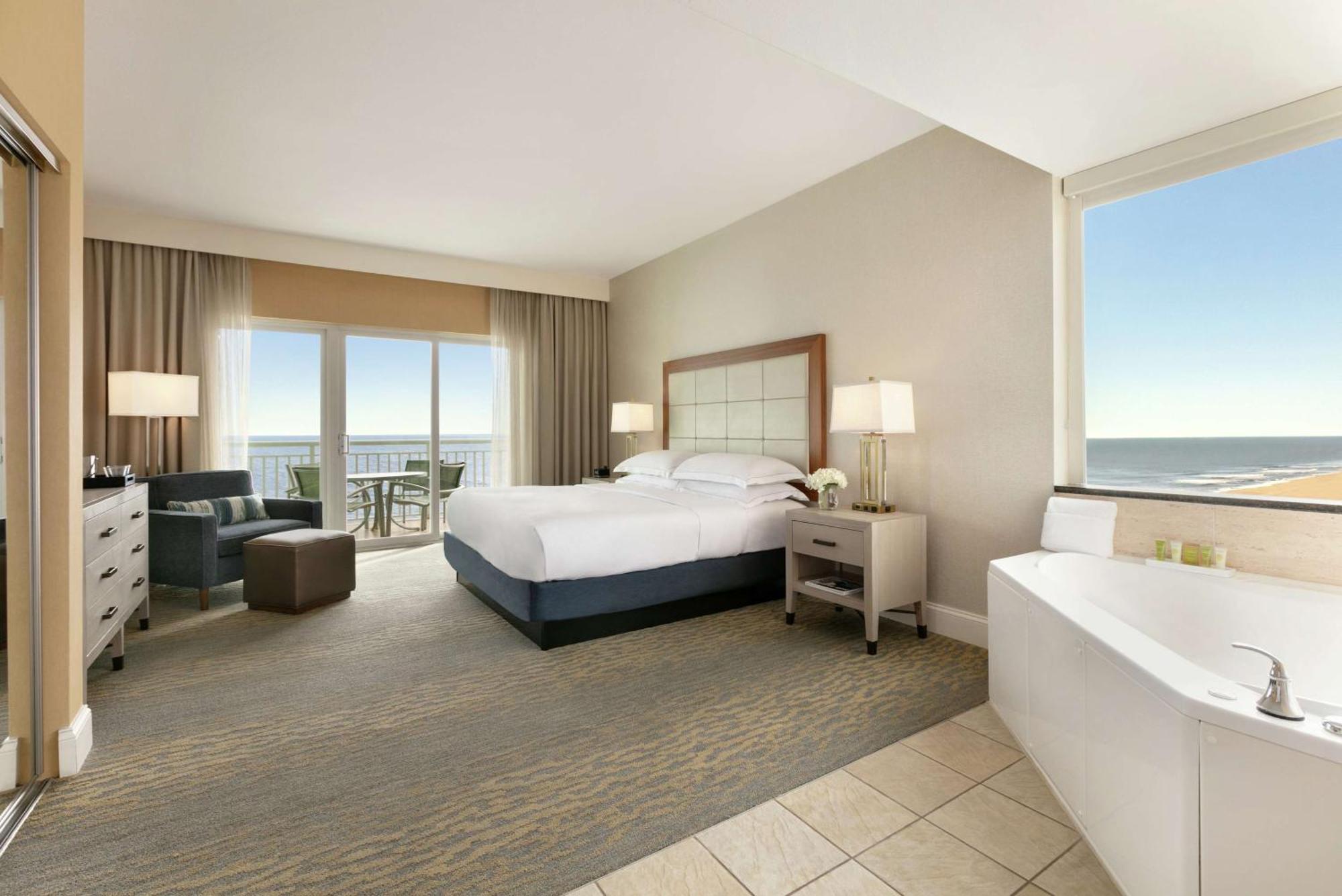 Hilton Ocean Oceanfront 4*
