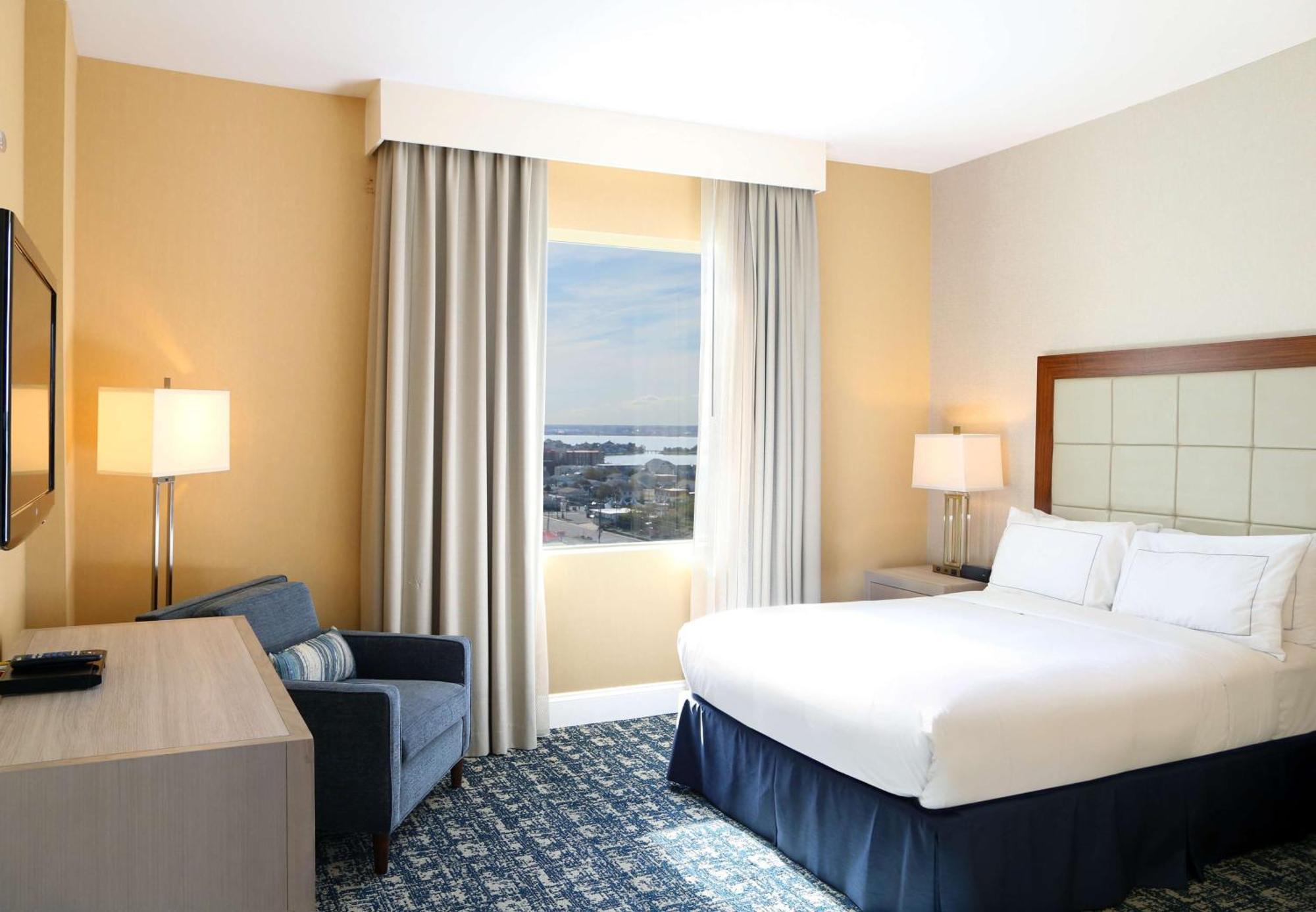 Hilton Ocean Oceanfront Resort 4*